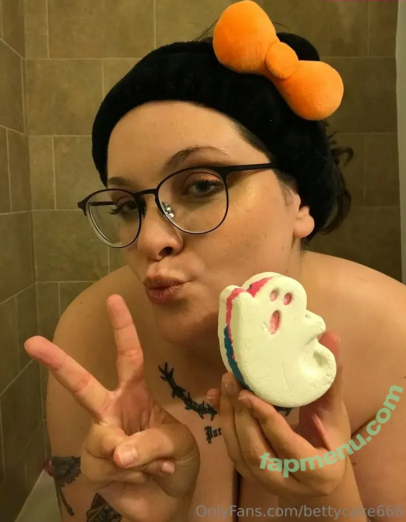 bettycake666 nude photo #0041 (bettycake666)