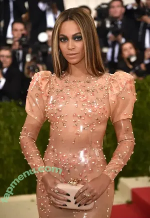 Beyonce / beyoncenavago nude photo #0943