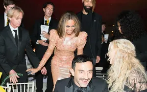 Beyonce / beyoncenavago nude photo #0952