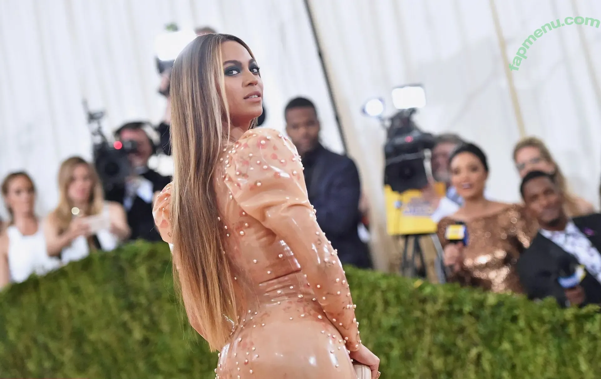 Beyonce nude photo #0950 (beyoncenavago)