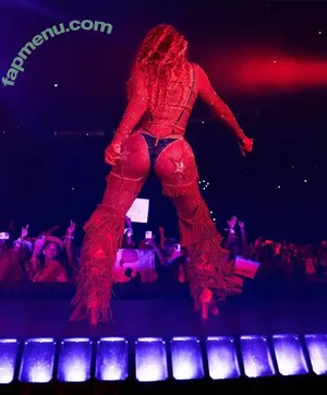 Beyonce / beyoncenavago nude photo #1437