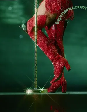 Beyonce / beyoncenavago nude photo #1454
