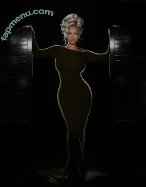 Beyonce / beyoncenavago nude photo #1471