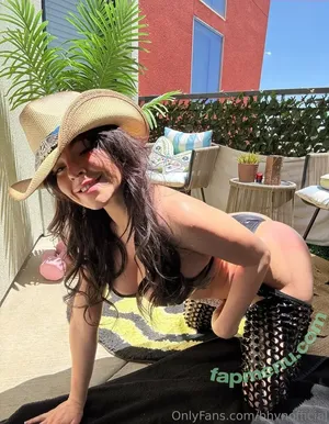 bhvnofficial / bevnofficial nude photo #0012