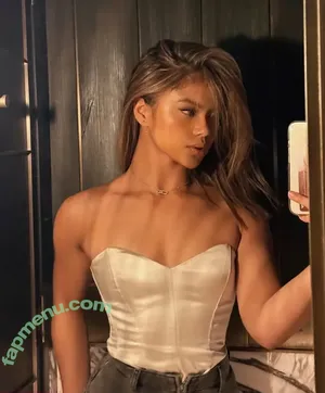 Bianca Bustamante / Racerbia nude photo #0137
