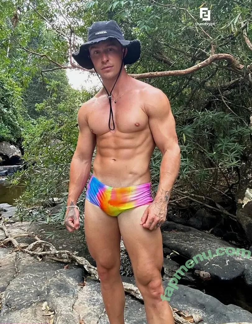 bigbulgetom nude photo #0011 (guy_bulge)