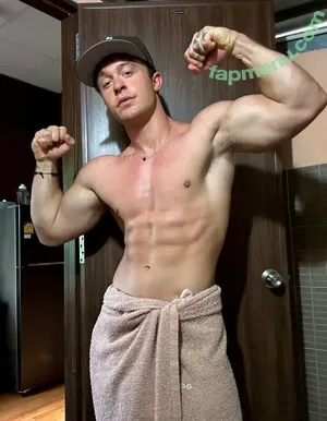 bigbulgetom / guy_bulge nude photo #0007