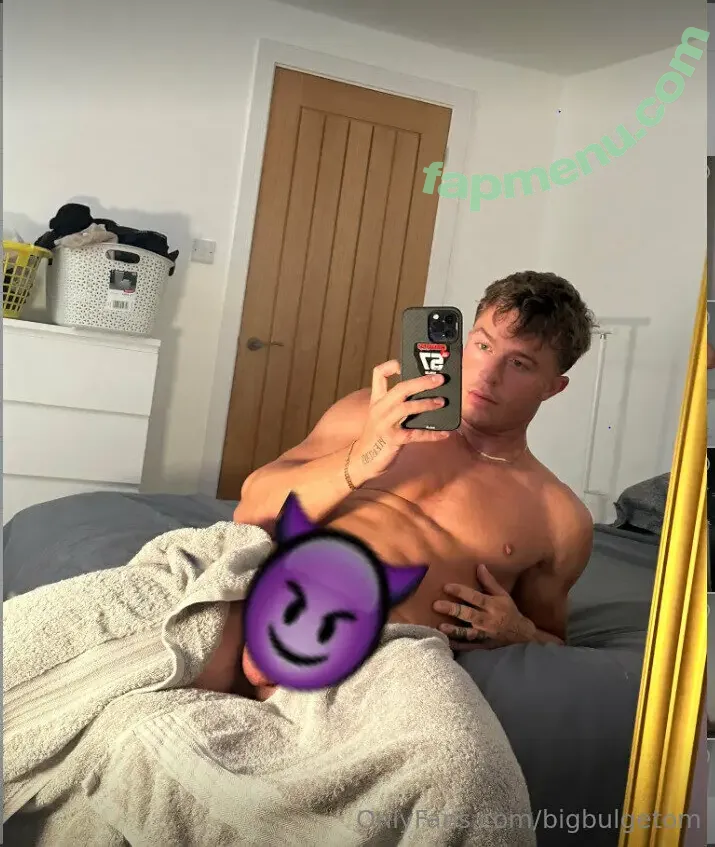 bigbulgetom nude photo #0012 (guy_bulge)