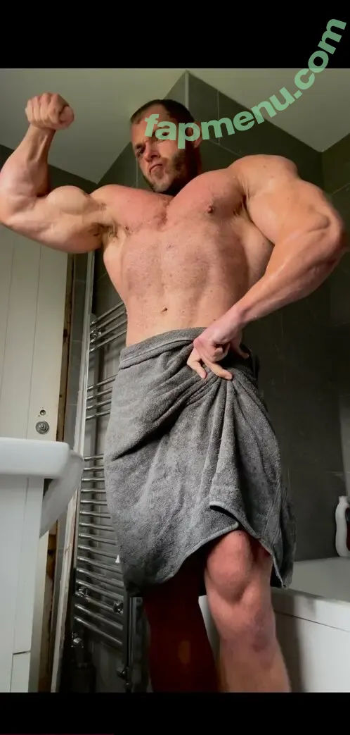 bigconnor nude photo #0106 (connorrudelhoff)