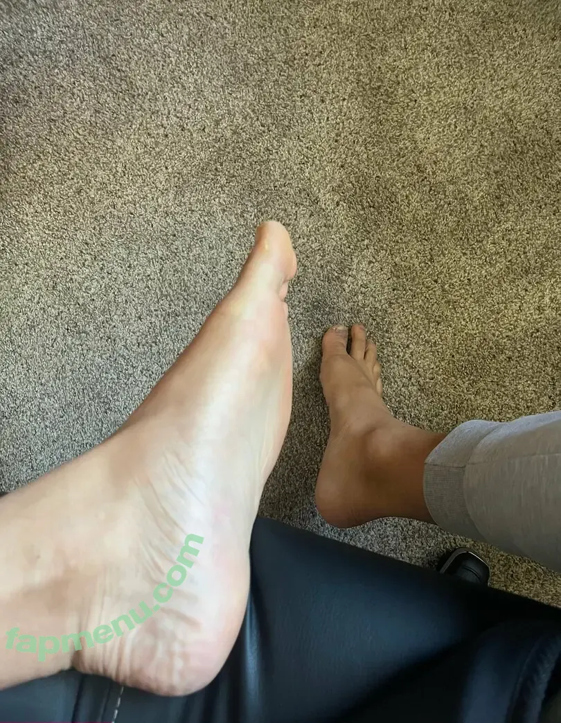 bigfeet88 nude photo #0009 (bigfeet88)