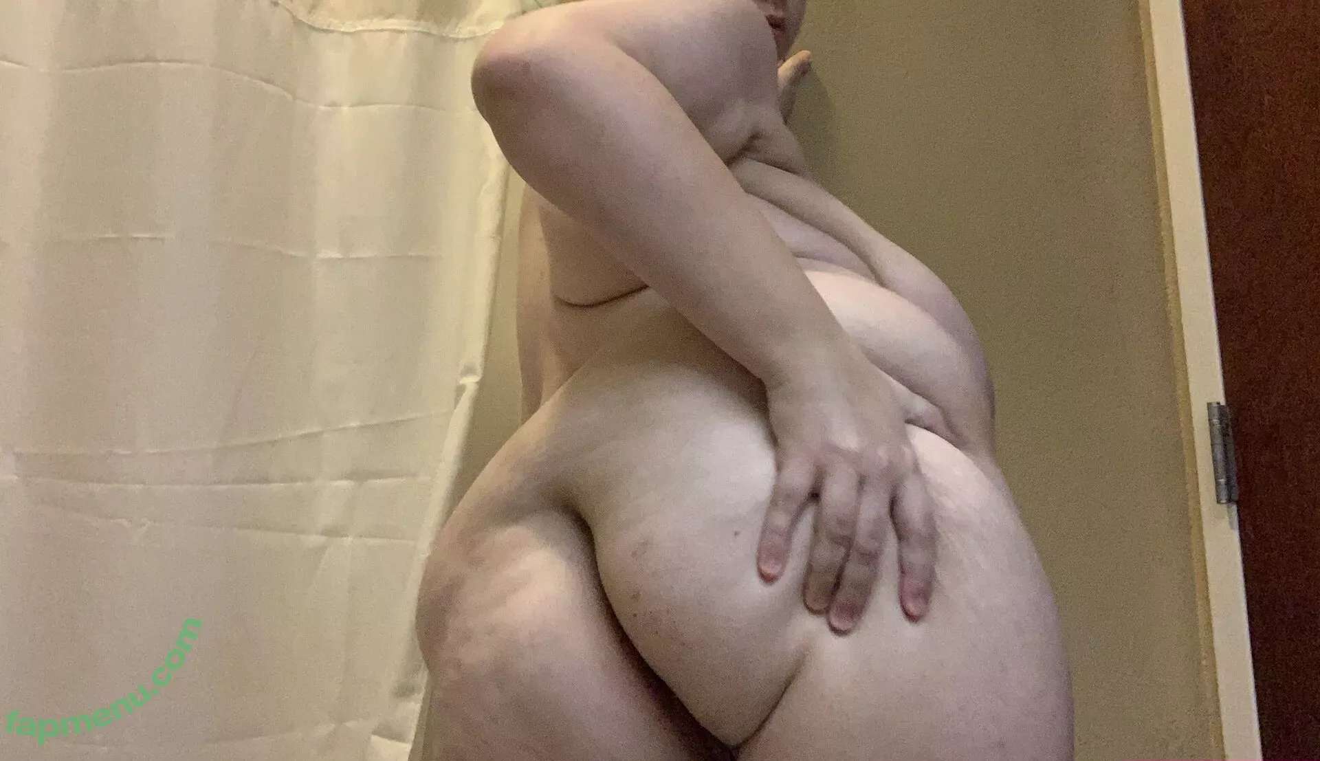bigtittybi1 nude photo #0004 (bigtittybi1)
