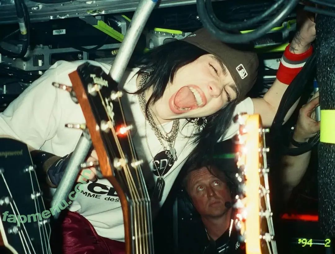 Billie Eilish nude photo #4143 (Fake / billeeilish / billieeilish)