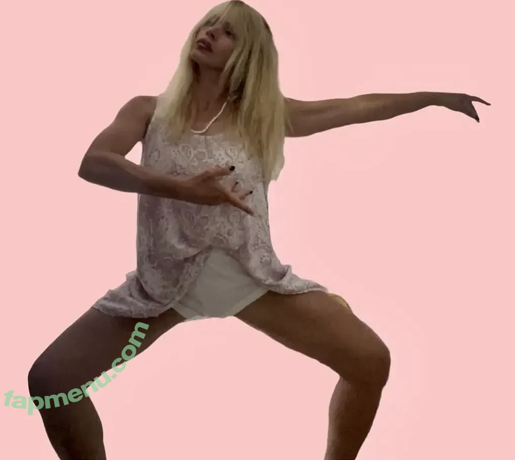 Billie Piper nude photo #0514 (billiepiper)
