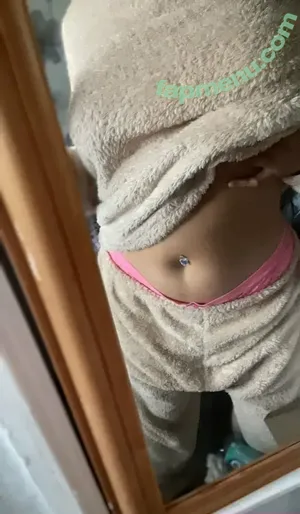 billiej.x / bslinkss nude photo #0010