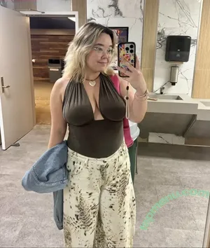 bingsuccino / 852579257 / mrs lagoon nude photo #0093