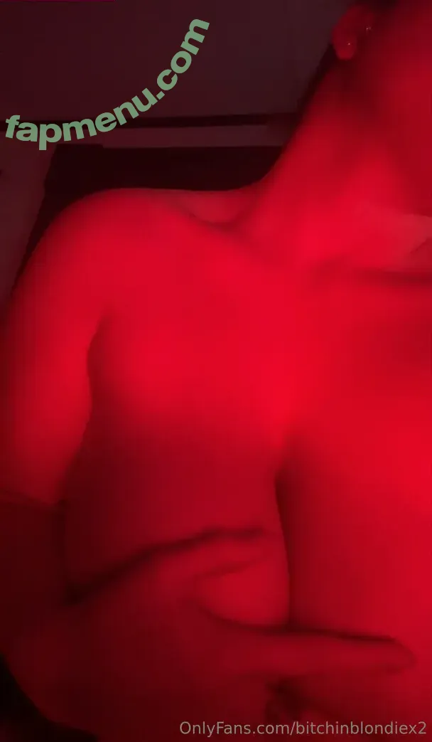 bitchinblondiex2 nude photo #0005 (bitchinblondiex2)