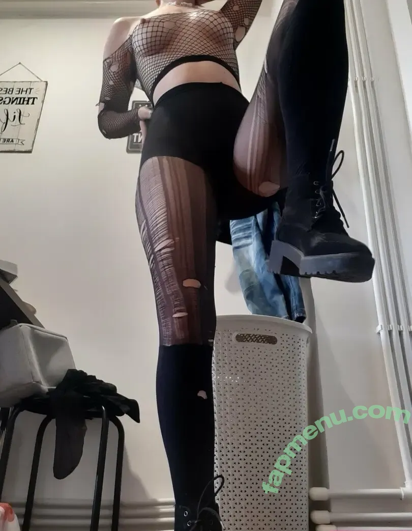 bl0odyhoes nude photo #0016 (reel)