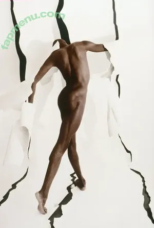  nude photo #0005