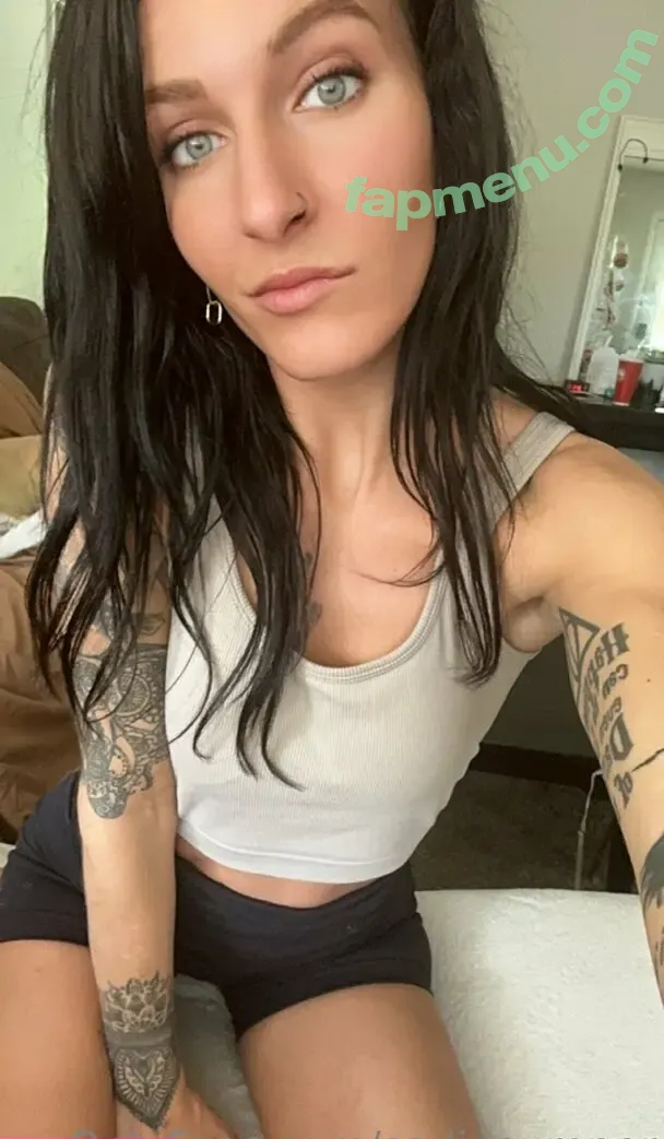 blackheartbunnie nude photo #0003 (blackheartbunnie)