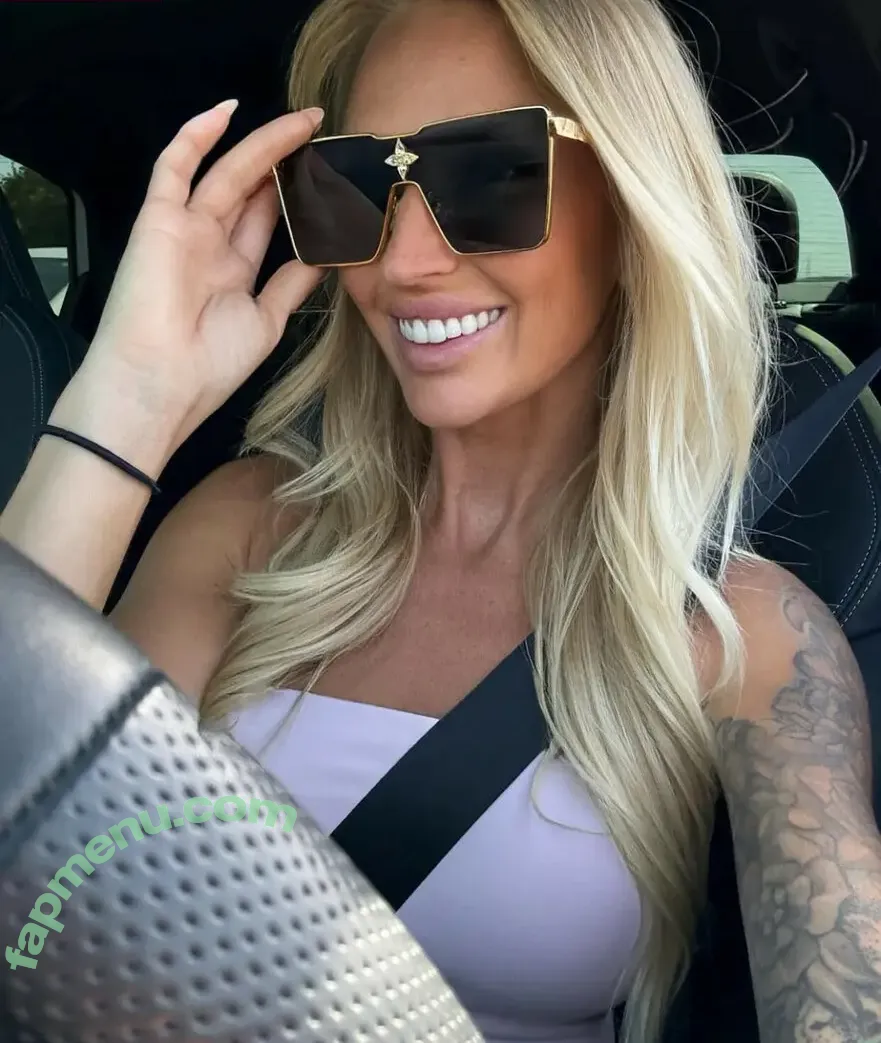 Blacktoppingblondie nude photo #0003 (Alex Hannah / blondehairedblondie)