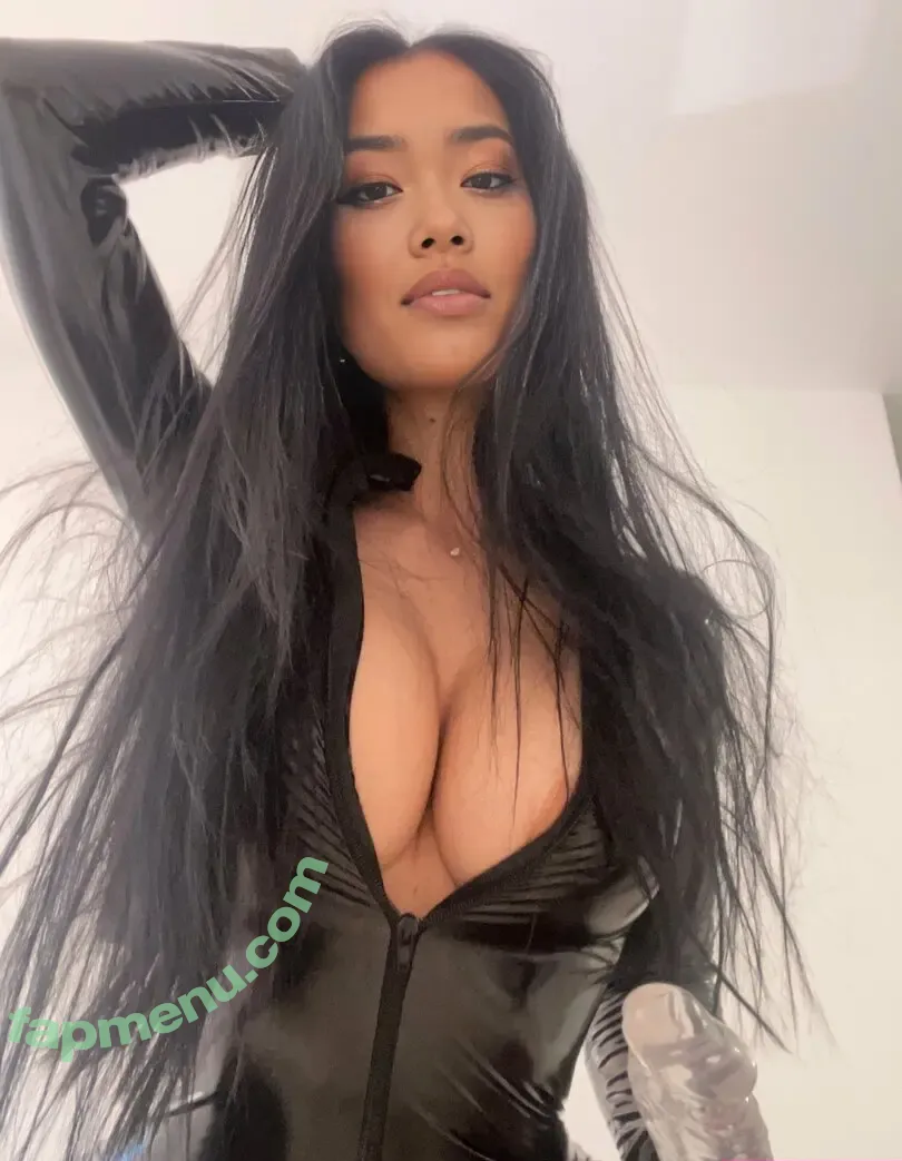 blakchyna nude photo #0012 (blacchyna)