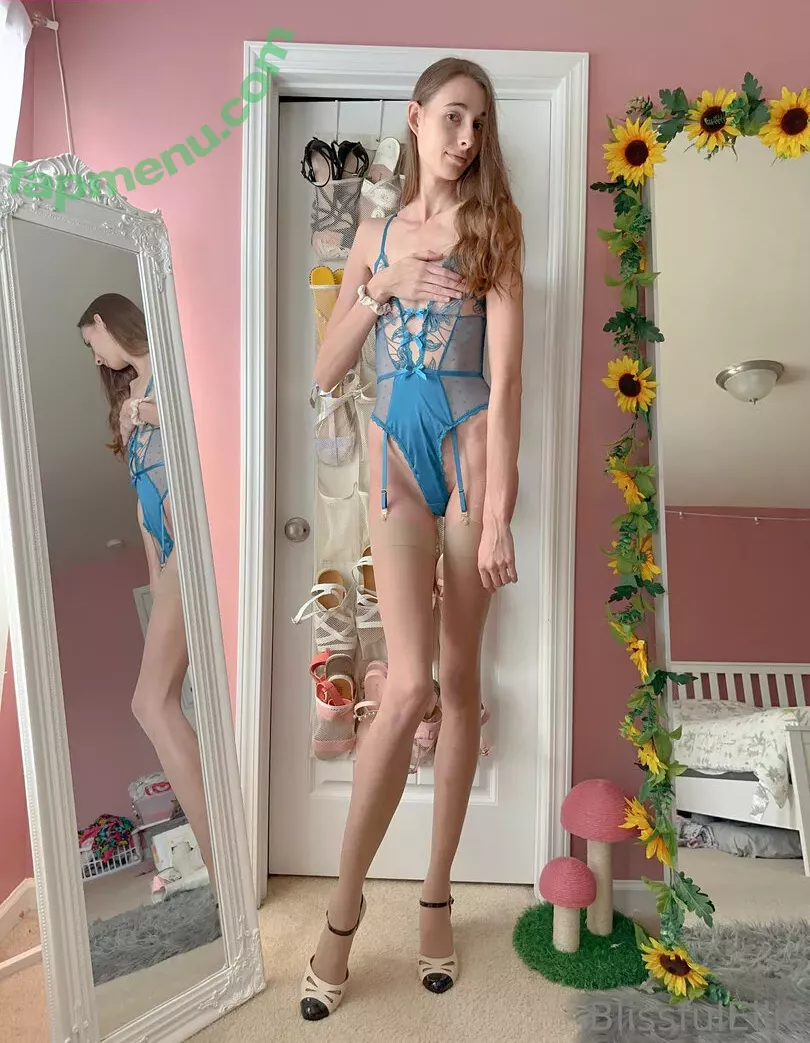 blissfulellie nude photo #0506 (blissfulellie)