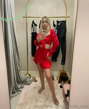  nude photo #0004