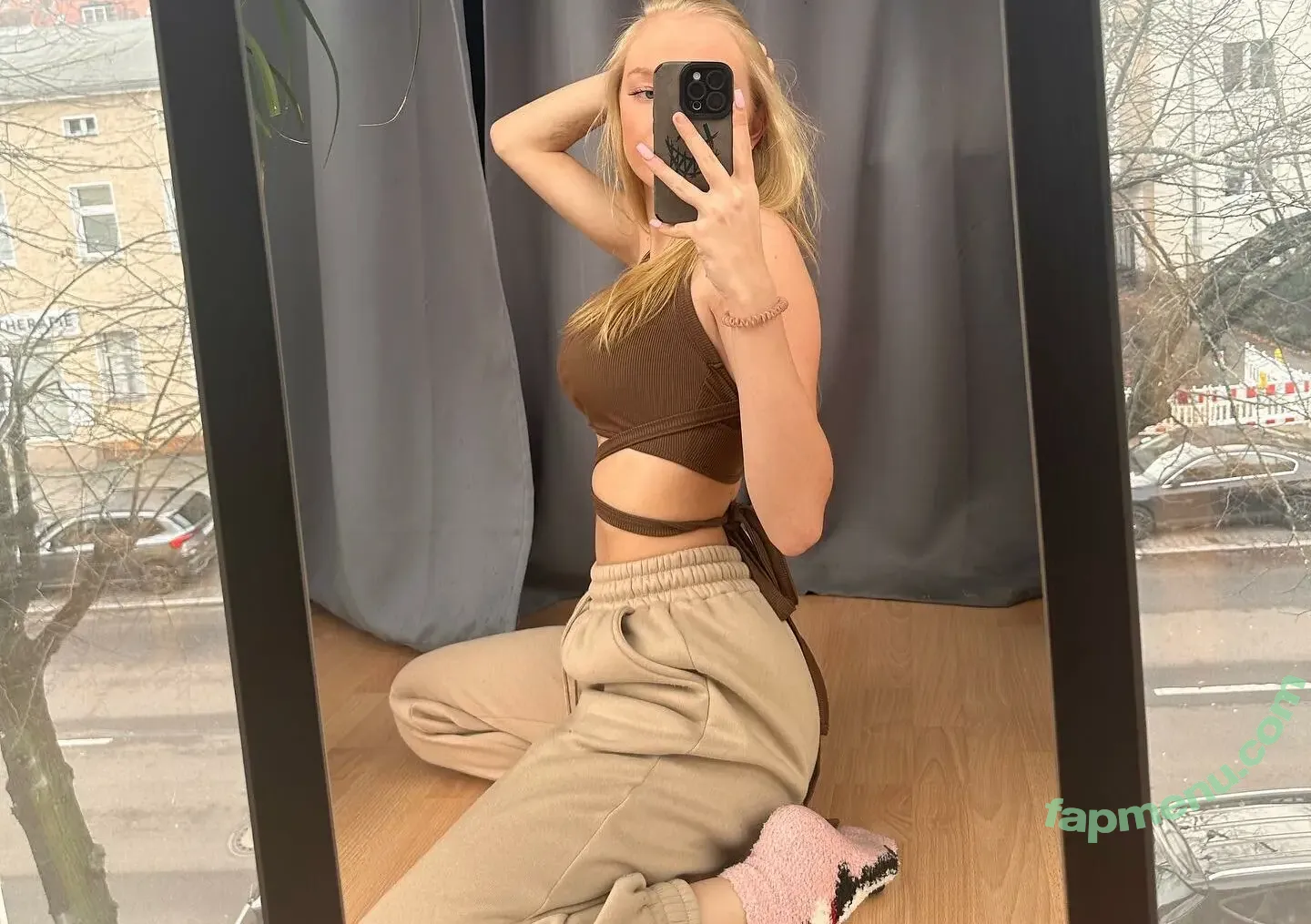 blonde_vivi nude photo #0053 (blonde_vivi)