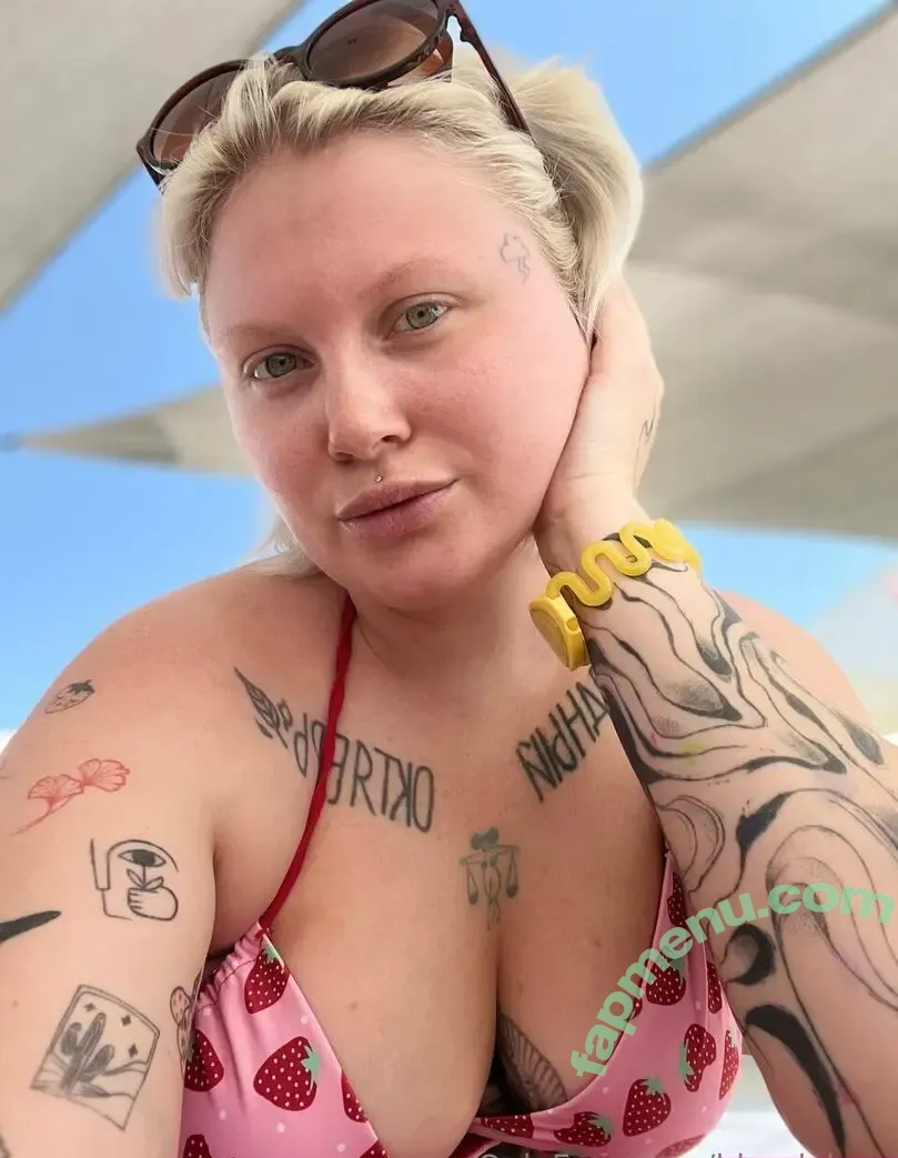 blondehex nude photo #0010 (mariawolters89)