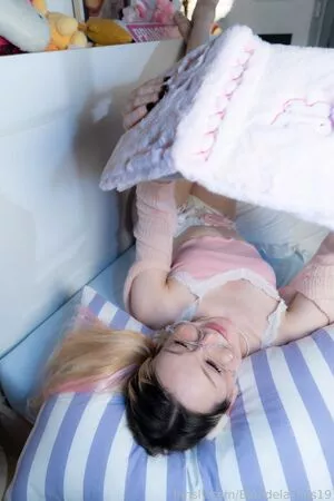 Blondelashes19 / oralstrawberry nude photo #0703