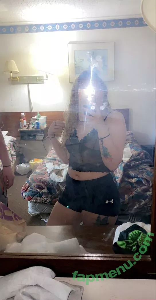 blondiebshortt nude photo #0011 (blondiebshort)