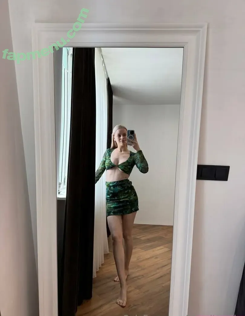 blondiepolly nude photo #0075 (blondiepolly)