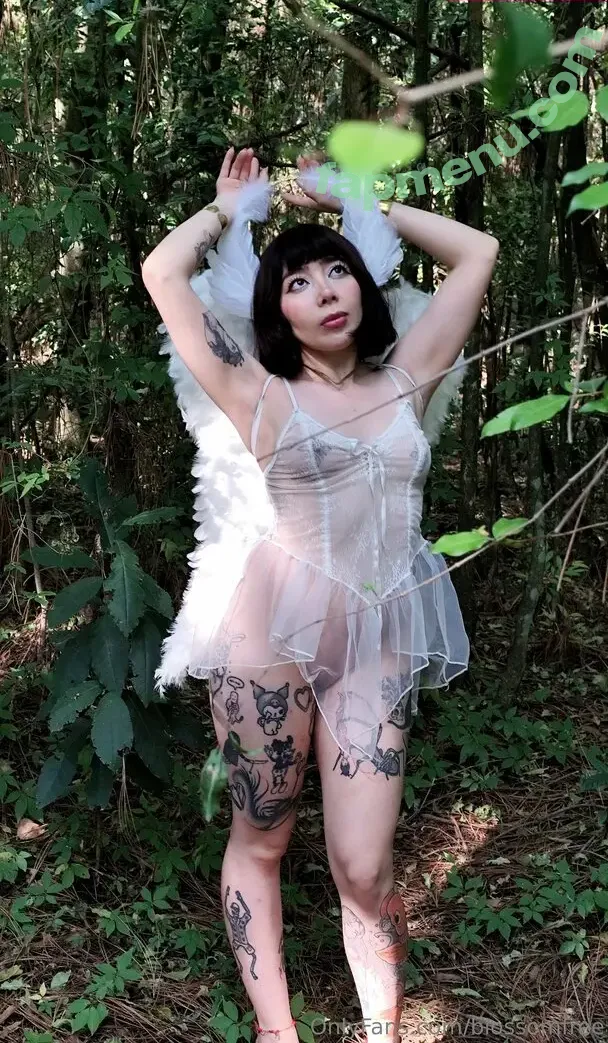 blossomfree nude photo #0017 (blossomtreedebtfree)