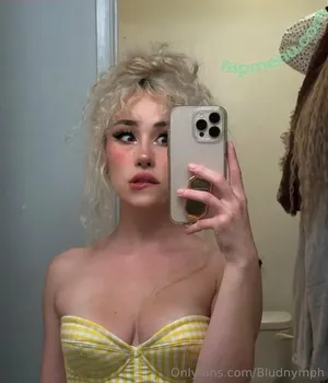 nude photo #0007