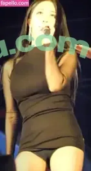 Bomi Girl Crush / girlcrushfancam nude photo #0065