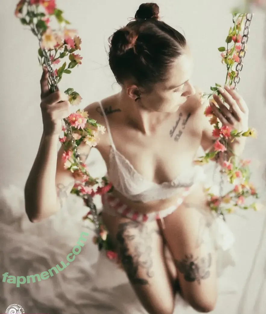 BossBitch nude photo #0038 (BossBitch)