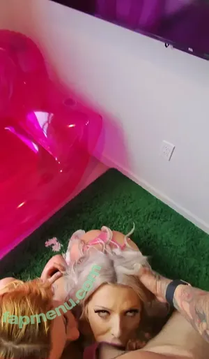  nude photo #0003