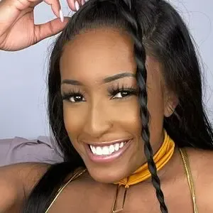 Br0nzedcoco nude photo #0005