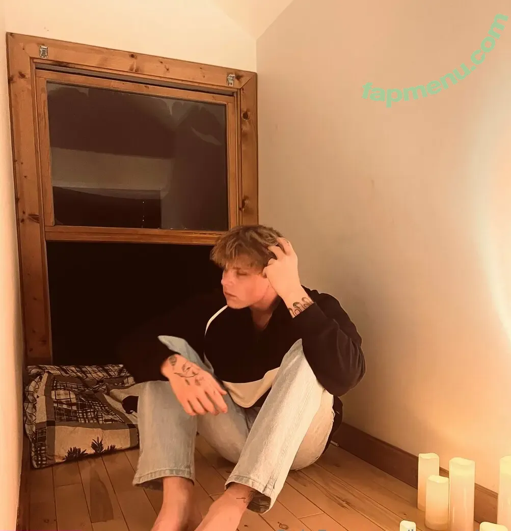 braggyboy nude photo #0002 (braggyboy)