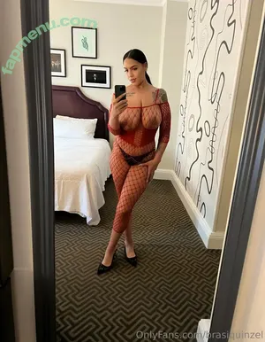 brasiquinzel / thebrasiquinzel nude photo #0002
