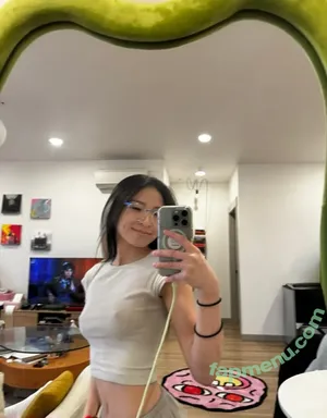 brattybrainiac / thats222bad nude photo #0002