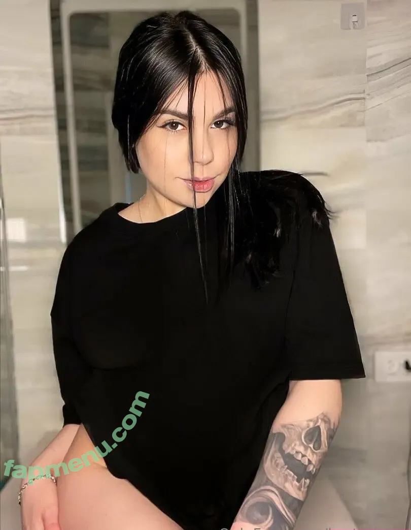 brattykyra nude photo #0119 (brattykira)
