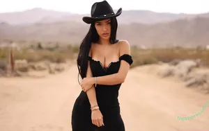  nude photo #0004