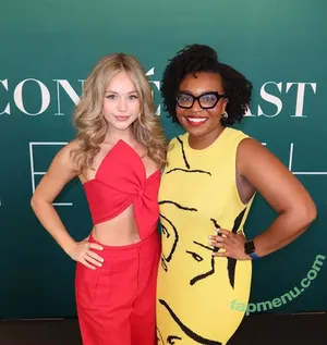 Brec Bassinger / brecbassinger nude photo #0500