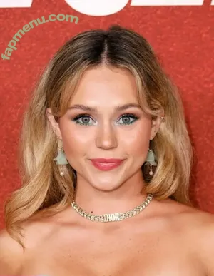 Brec Bassinger / brec_bassinger / brecbassinger nude photo #0532