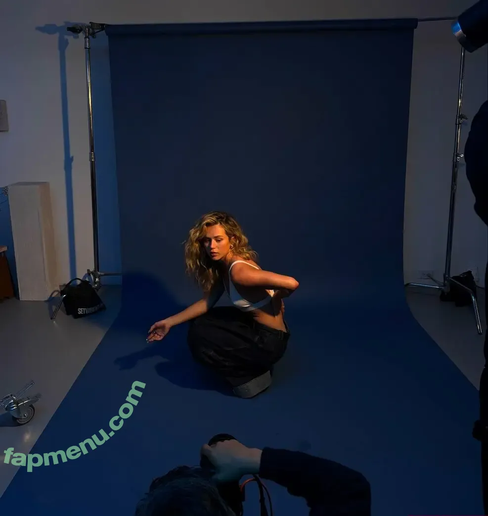 Brec Bassinger nude photo #0498 (brecbassinger)