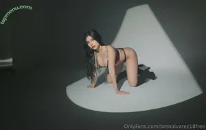  nude photo #0005
