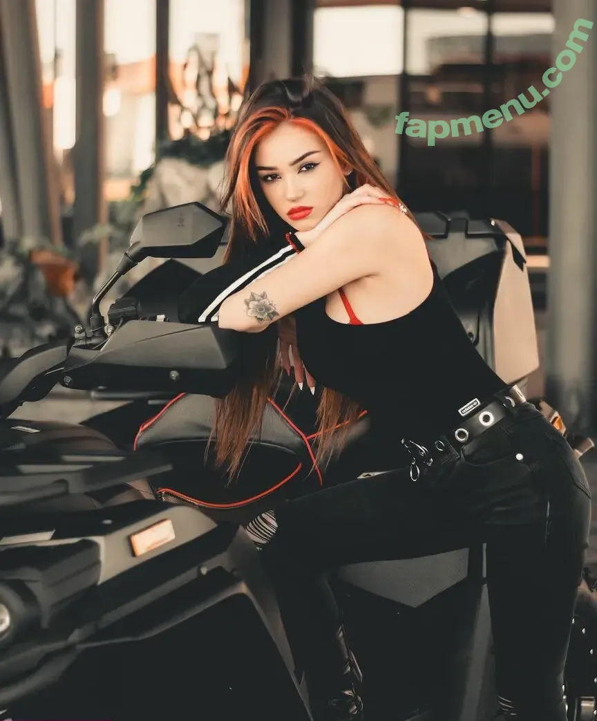 Breskvica nude photo #0007 (Breskvica)