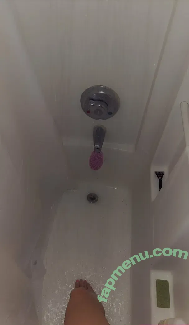 brib2saucey nude photo #0010 (brib2saucey)