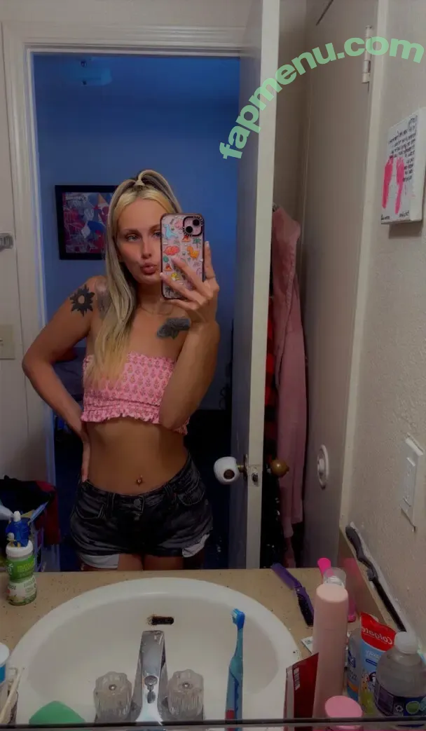 brib2saucey nude photo #0022 (brib2saucey)